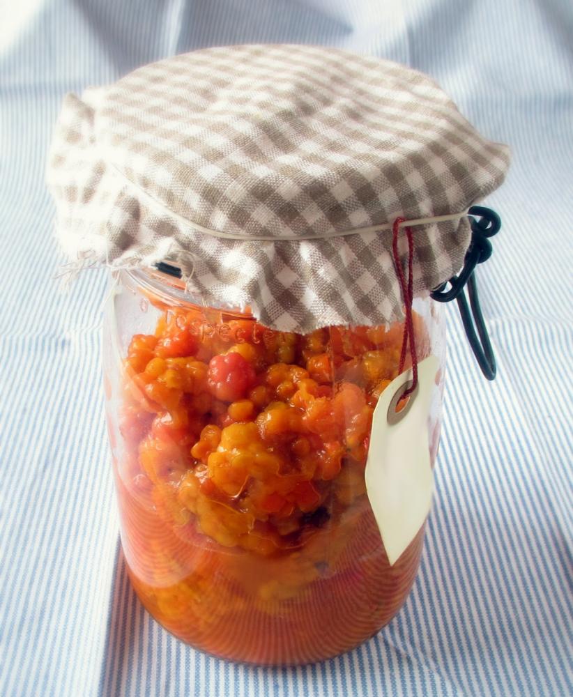 Варенье с цельными ягодками морошки