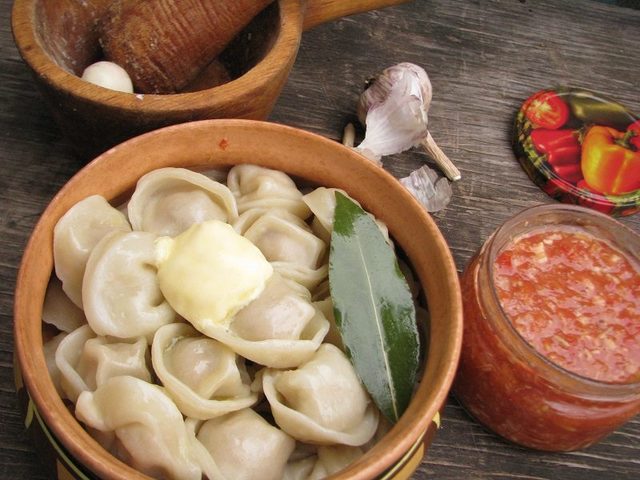 Как правильно выбрать фарш, мясо для фарша на пельмени? Свиные, говяжьи, куриные домашние пельмени — самые вкусные рецепты с подробными ингредиентами и пошаговой инструкцией по приготовлению