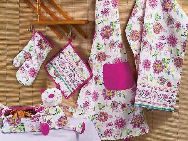 Как сшить красивое кухонное полотенце своими руками в подарок для начинающих: идеи, размеры, ткань, фото. Как сшить вафельное кухонное полотенце Матрешка: выкройки, фото