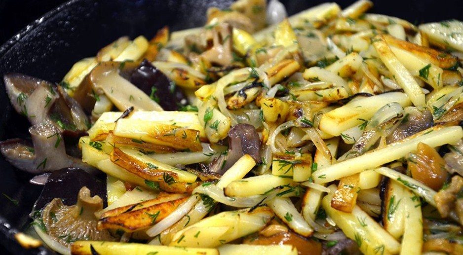 Маринованные грибы с картофелем