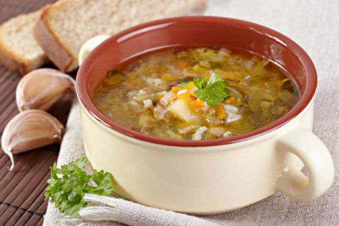 Рассольник можно приготовить и без мяса