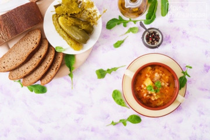 Рассольник можно готовить и с рыбой