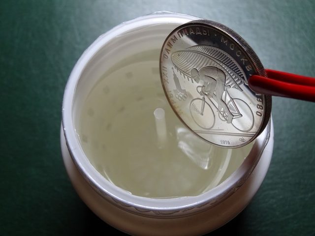 Как и чем почистить монеты из меди и серебра в домашних условиях? Чистка медных и серебряных монет народными методами и специальными средствами, электролизом и механическим воздействием: инструкция. Способы патинирования монет: описание