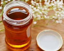 Как сварить сахарный сироп для варенья, пропитки коржей, торта, бисквита, компота на зиму, коктейлей: пропорции воды и сахара, рецепт. Как приготовить правильно инвертный, карамельный, глюкозный, малиновый сироп: рецепт