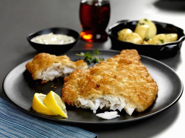 Рыбные котлеты из трески: лучшие рецепты. Как приготовить вкусные котлеты рубленные из филе и фарша трески с салом, манкой, творогом, сыром, картофелем, без хлеба, для детей, в сметанном соусе, диетические в духовке, на сковороде, на пару в мультиварке: рецепт