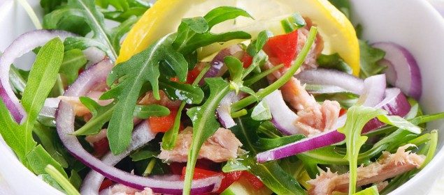 Салат «нисуаз» с рукколой