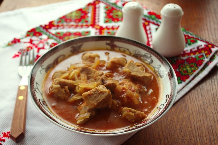 Рецепт тушения свиного гуляша "как в столовой"