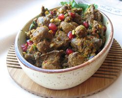 Свинина, тушеная с подливкой: лучшие рецепты. Как вкусно потушить мясо свинины с подливкой из сметаны, как в детском садике, с кетчупом, чесноком в духовке, на сковороде, в мультиварке большими кусками и маленькими кусочками: рецепты