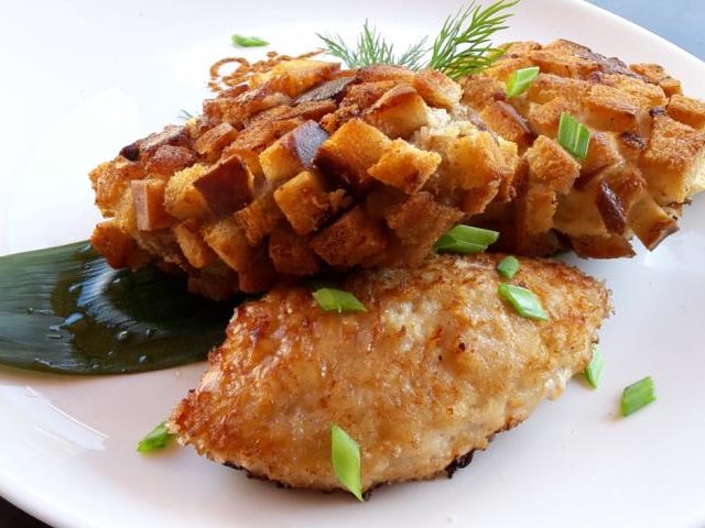 Пожарские котлеты: правильный и вкусный старинный рецепт. Из какого мяса делают традиционные пожарские котлеты? Как приготовить пожарские котлеты из мяса курицы и индейки с сухариками: рецепты