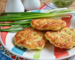 Сколько калорий в мясных и рыбных жареных, запеченных и паровых котлетах? Какая калорийность в паровой и жареной котлете по-киевски, из говядины, свинины, курицы, индейки, рыбы на 100 граммов: таблица