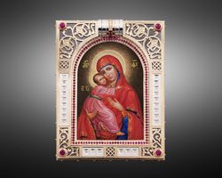 К чему падает икона в доме со стены, с полки: народная примета. К чему разбивается икона в доме? К чему упала икона на голову? Если упала икона на пол, в доме: что делать, какую читать молитву?