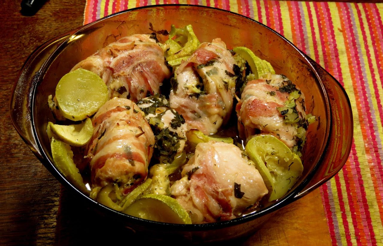 Свиные рулетики с сыром и чесноком