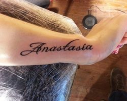 Имя Настя, Ася, Анастасия, Настасья: происхождение имен, разные это имена или нет? Чем отличается имя Настя, Ася от Анастасия, Настасья? Настя, Ася, Анастасия, Настасья: как правильно называть, как написать в паспорте полное имя?