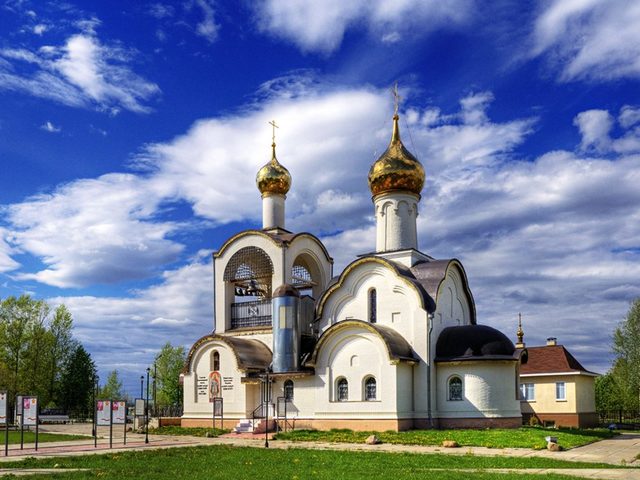 Чем отличается церковь от храма, собора, монастыря, костела, мечети, часовни: краткое сравнение. Как правильно говорить, называть: церковь или храм?