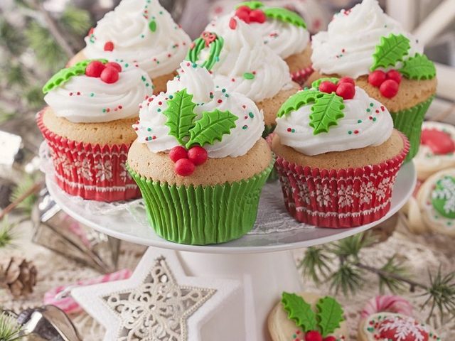 Самые вкусные вкусняшки на Новый 2025-2026 год с рецептами и фото: описание. Как приготовить самые вкусные новогодние вкусняшки в домашних условиях: лучшие рецепты