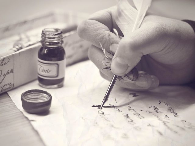Красивое письмо лучшей подруге о дружбе до слез, которая уезжает, на День рождения, просто так, взрослой подруге в прозе: образец, пример письма