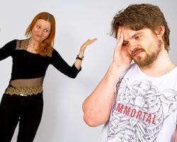 Как грамотно, культурно и вежливо отказать человеку в просьбе, займе денег, не обидев его: слова, фразы, диалог. Коллега, подруга просит постоянно помощи: как деликатно и правильно отказать? Как отказаться от поездки, не обижая человека? Вежливые формы отказа: примеры