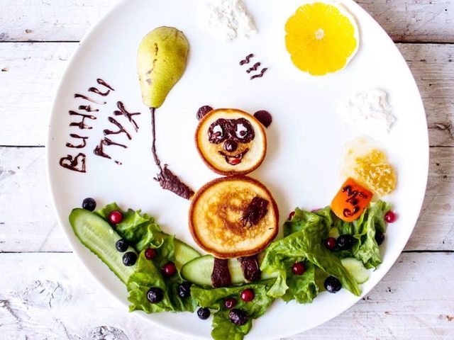 Вкусные и полезные завтраки для детей от года и школьников: детское меню на завтрак, идеи, лучшие рецепты. Что приготовить на завтрак ребенку просто, быстро, вкусно и полезно, кроме каши, без молочных продуктов? Что нельзя есть на завтрак детям? Детские завтраки: рецепты в школу