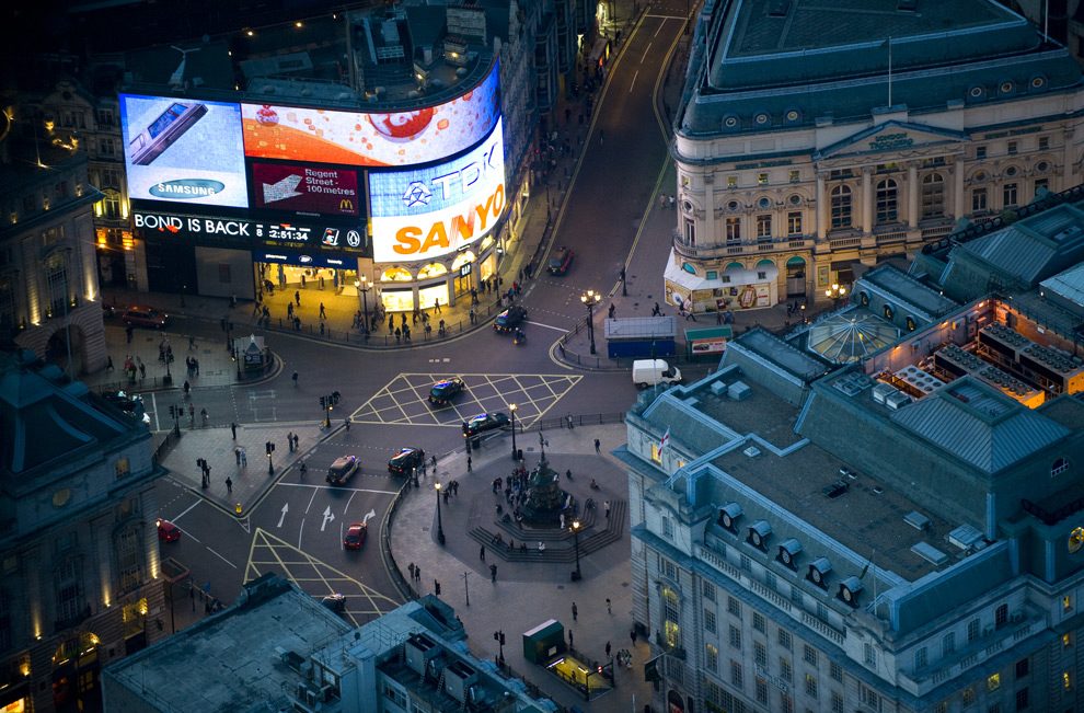 Площадь пикадилли (piccadilly circus)