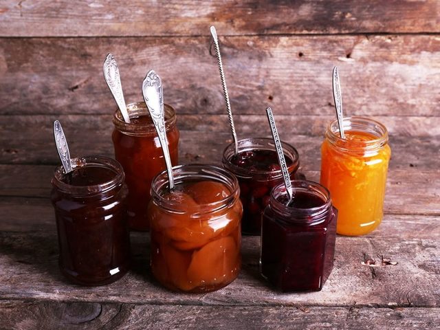 Заготовки из кизила на зиму — джем и варенье из кизила с косточками: лучшие рецепты. Как приготовить вкусное варенье из кизила с медом и лимоном, малиной, виноградом, без сахара, пятиминутку на зиму: рецепт. Как сварить густое варенье из кизила, джем?