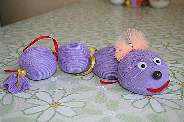 Гусеница из колготок, носков