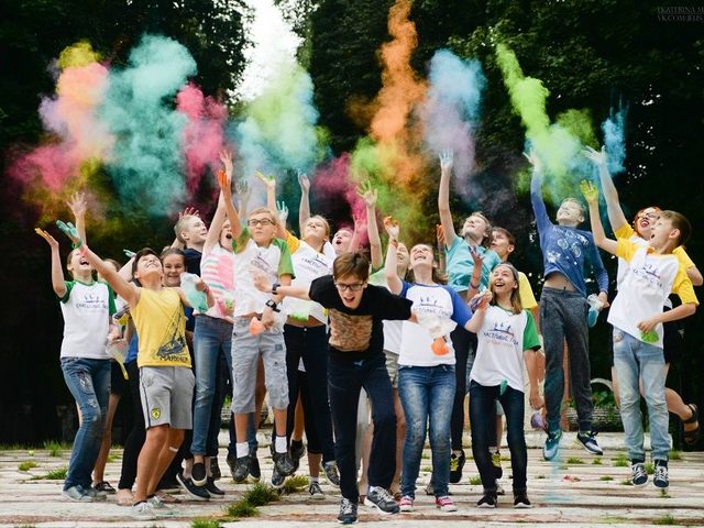 Интересные игры и мероприятия на сплочение в лагере детского коллектива: 10 лучших игр и конкурсов