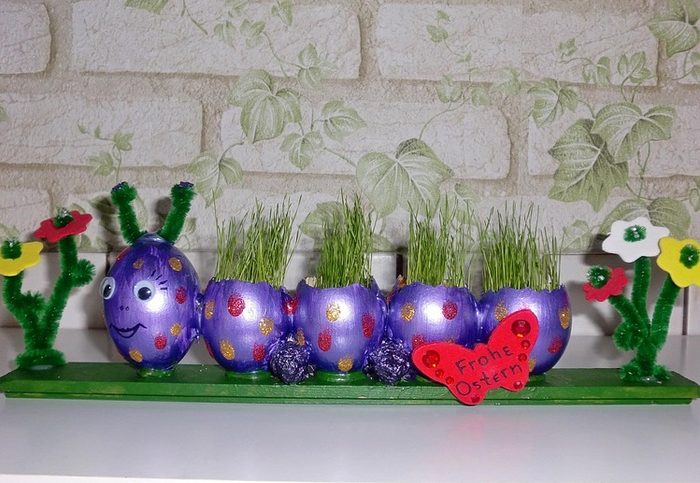 Гусеница из яичной скорлупы