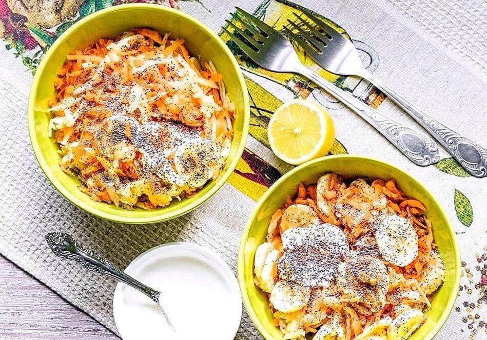 Салат из моркови и банана