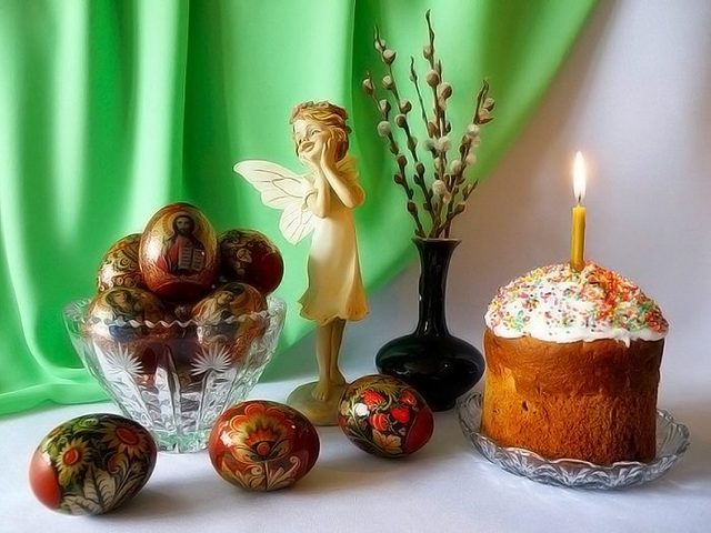 Как клеить наклейки на пасхальные яйца правильно: инструкция, нестандартные идеи своими руками, фото. Как выбирать наклейки для яиц, и какие материалы необходимы, чтобы их наклеить?