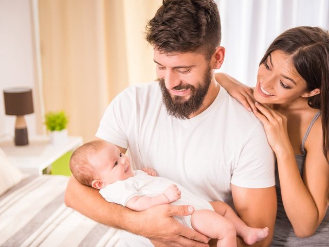 Пульсирует родничок у грудничка: причины пульсирования мягкого темя. Родничковые колебания у грудных детей: при каких признаках обращаться к врачу, должен ли пульсировать родничок в шесть месяцев, когда он должен полностью затянуться?