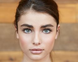 Как сделать брови гуще народными методами и специальными средствами, при помощи диеты: советы, рекомендации, народные рецепты масок для бровей, обзор специальных средств