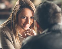 Как поднять настроение девушке, подруге, возлюбленной, женщине: практические советы. Как поднять настроение девушке по переписке, в соцсетях, ВКонтакте?
