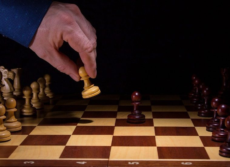 Не разбрасывайтесь пешками