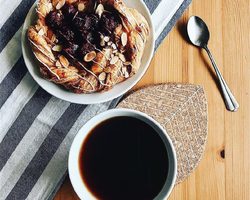 Что можно испечь и приготовить к чаю быстро и вкусно: идеи, рецепты быстрой и вкусной выпечки, фруктового торта, ромового медовика, бисквита с черникой, ванилью и корицей