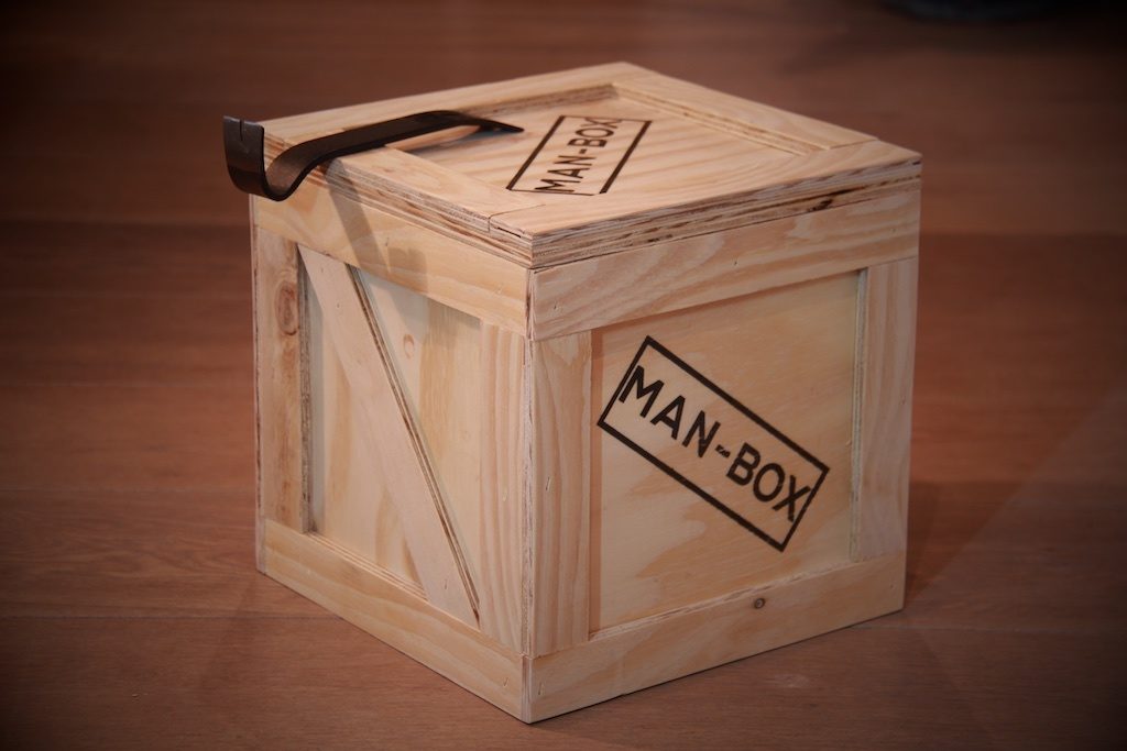Manbox - отличный подарок сюрприз для парня