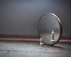 Что будет, если отсканировать зеркало: предполагаемые версии и результаты экспериментов
