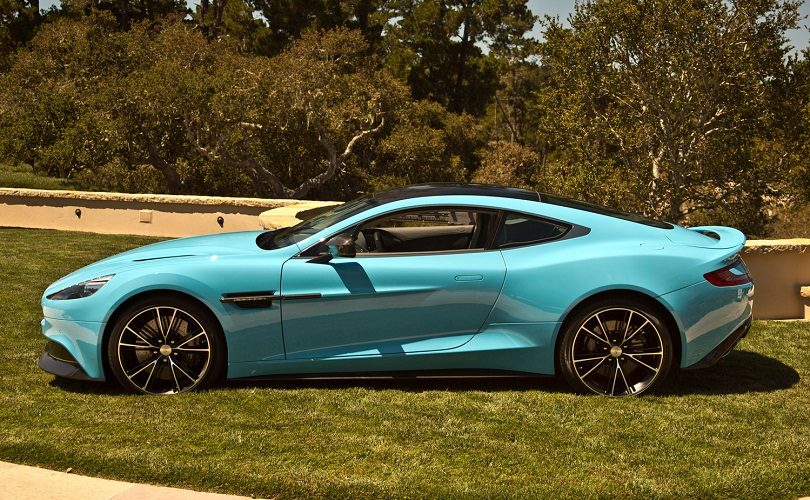 Aston martin vanquish выделяется облегченным управлением