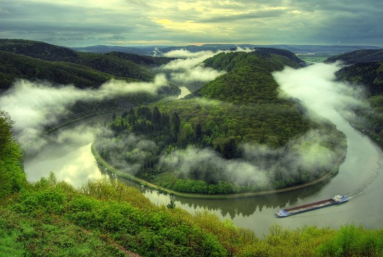 Знаменитая река амазонка, что занимает первое место