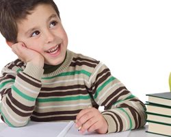 Развивающие игры для детей от 5 лет для развития внимания, памяти, логики, речи, слухового восприятия, умения воспринимать цвета. Игры на развитие математических навыков и творческого мышления. Игры для детей 5 лет для формирования положительной модели поведения. Активные игры для ребенка 5 лет