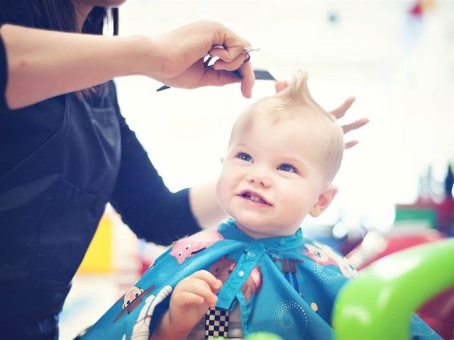 Можно ли стричь своих детей матери, отцу: приметы. Можно ли родителям стричь волосы своих детей: мнение церкви. Почему не стоит стричь волосы своему ребенку?