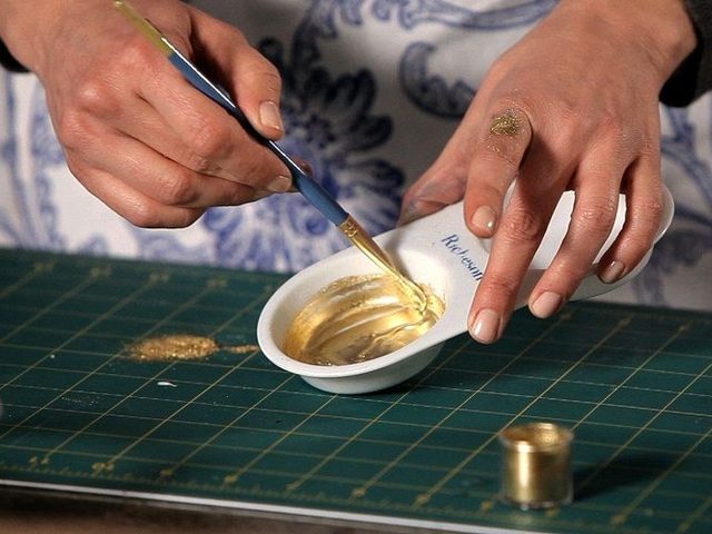 Какие цвета смешать, чтобы получился золотой цвет?