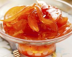 8 самых вкусных рецептов варенья из айвы: в классической вариации, с лимоном, корицей, апельсином, тыквой, орехами, яблоками, в виде джема. Как приготовить вкусное айвовое варенье: советы