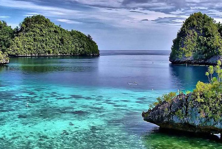 Самым глубоким считается филиппинское море