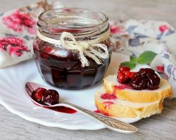 Самые вкусные варенья: банановое, арбузное, лимонное, грушевое, вишневое, из киви, лепестков роз, барбариса, зеленых помидор, тыквы, апельсинов, мяты, с орехами и крыжовником — вкусные рецепты для зимних заготовок