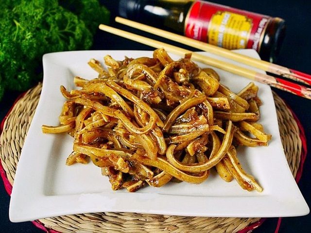 Свиные уши по-корейски: 2 самых вкусных и проверенных рецепта с пошаговым описанием