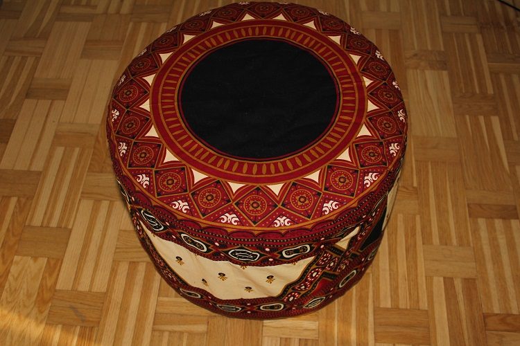 Пуф из пластиковых бутылок
