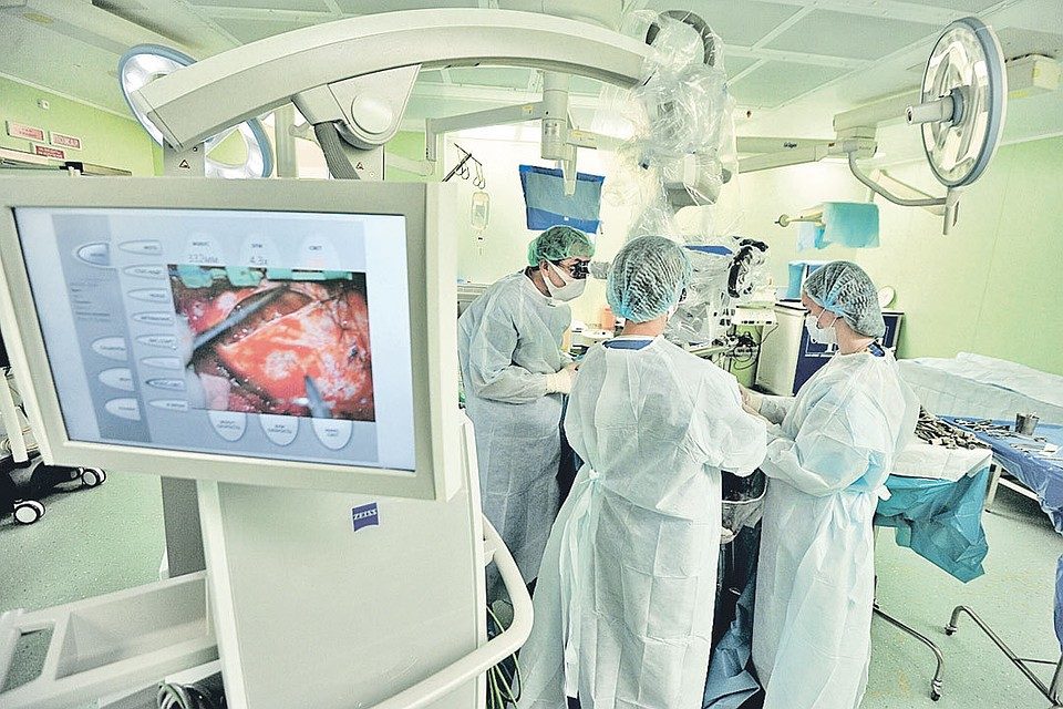 Больница снится к неустойчивому, шаткому материальному и социальному положению.