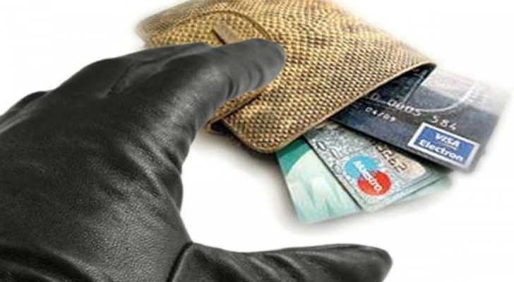 Если во сне были украдены деньги, то потери наяву избежать не удастся.