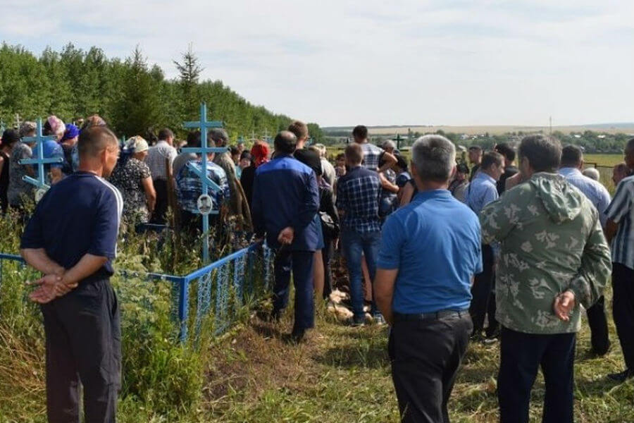 Похороны бабушки и дедушки приснились