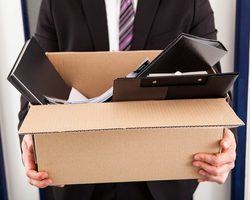 Образец заявления об увольнении. Форма заявления на увольнение — скачать образец. Как правильно написать заявление на увольнение, в какие сроки происходит увольнение?